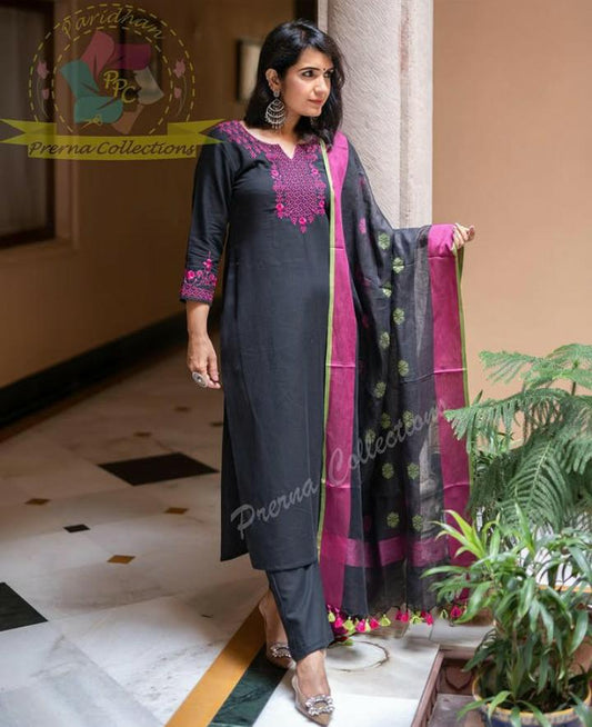 Handloom Cotton Suit – A Perfect Blend of Tradition & Elegance