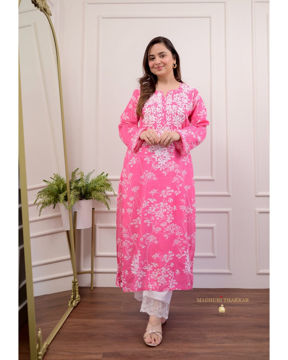 ⛱ Summer Special – Elegant Chikankari Kurta Pajama Set ⛱