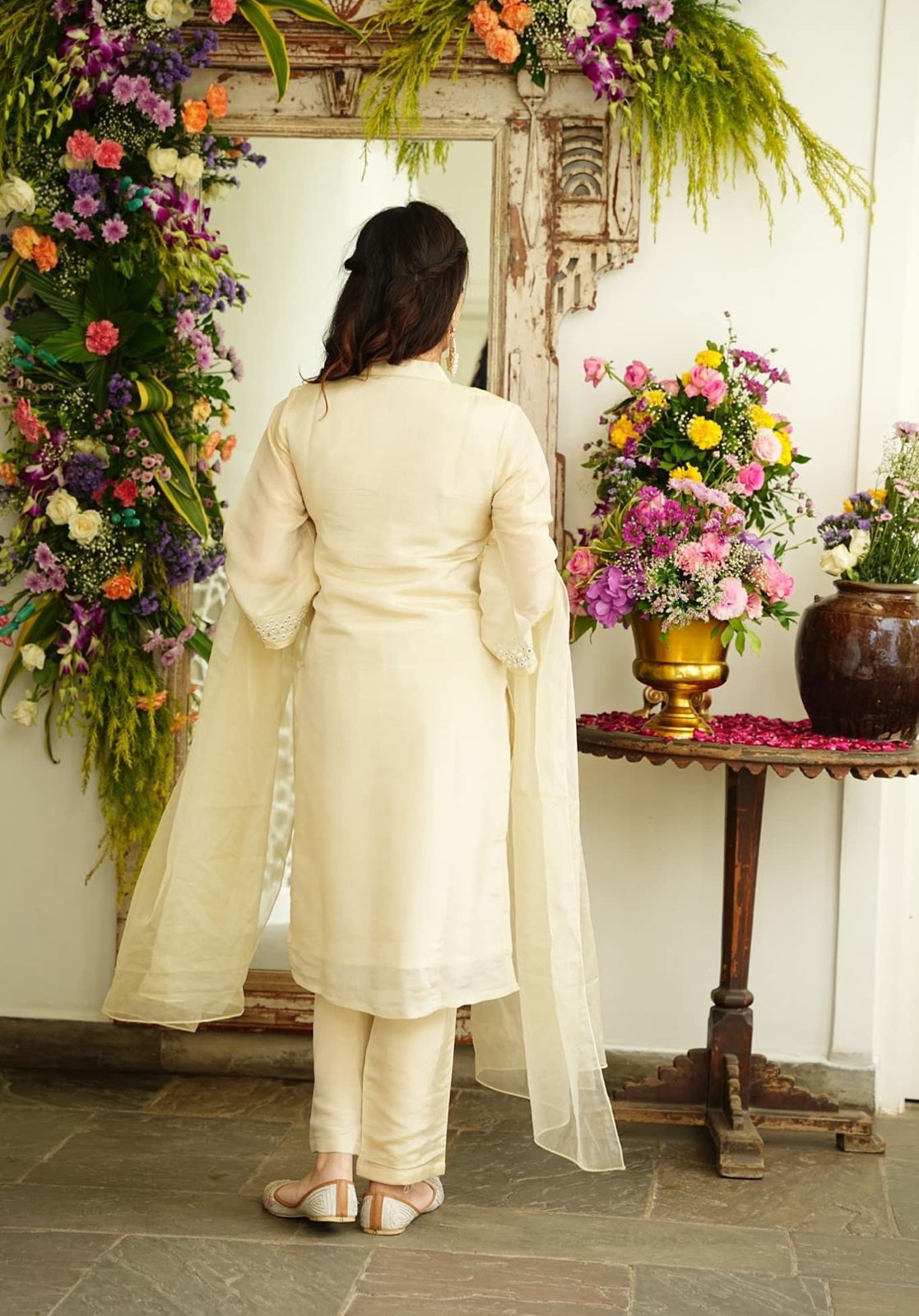 ELEGANT CHANDERI SUIT – PERFECT FOR ALL OCCASIONS